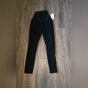 Ingrid & Isabel Women's Size 2 Black Maternity Skinny Pants New w/ Tags!